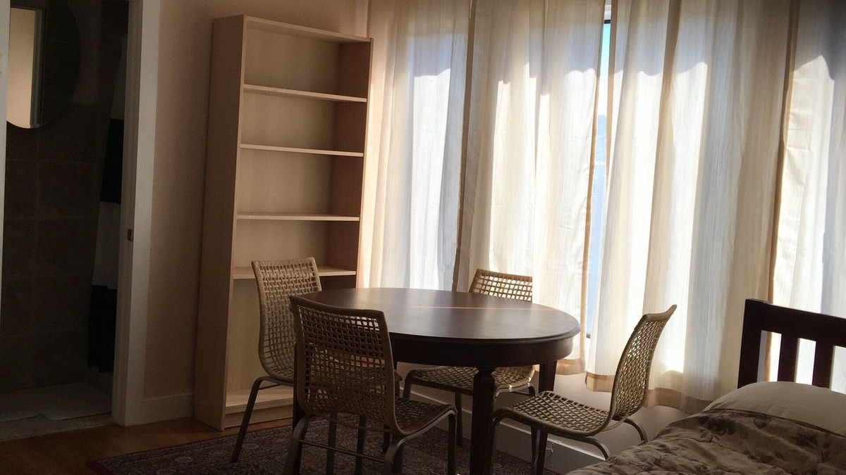Sunnyside Apartment | Has a huge deck, BBQ,Table,Chairs