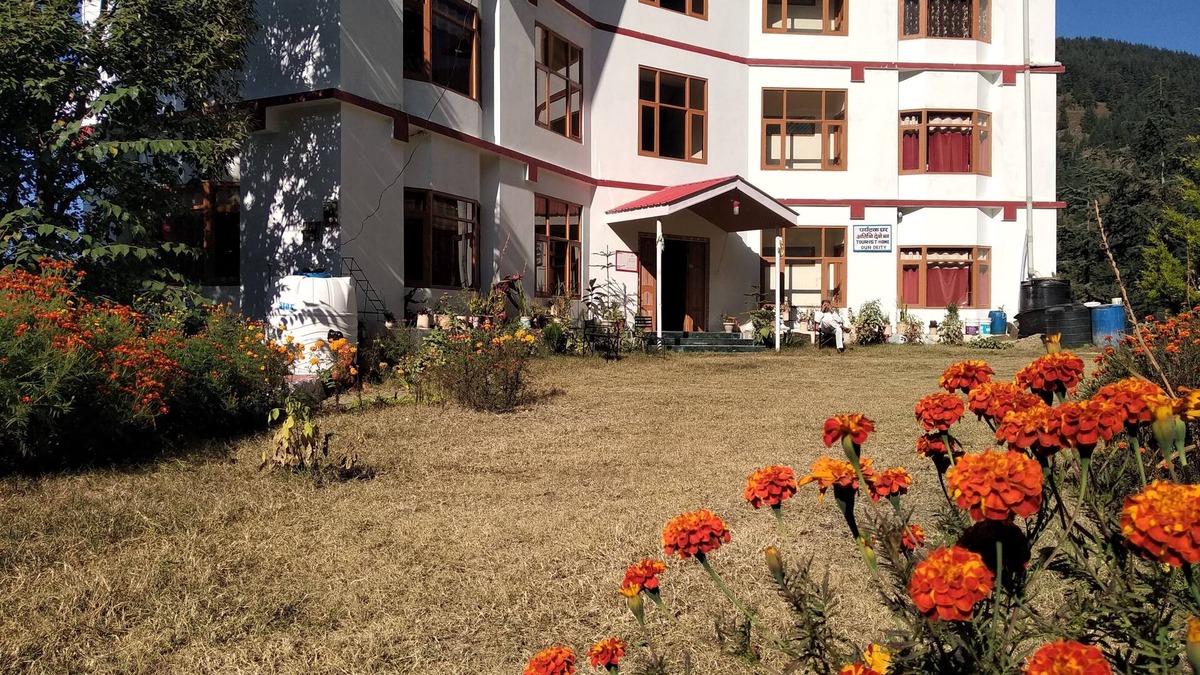 Shimla House | Hassan Valley Retreat near Shimla Forest Sanctuary