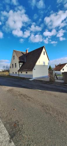 Windischleuba Apartment | Hauptstr 10- 04603 Remsa