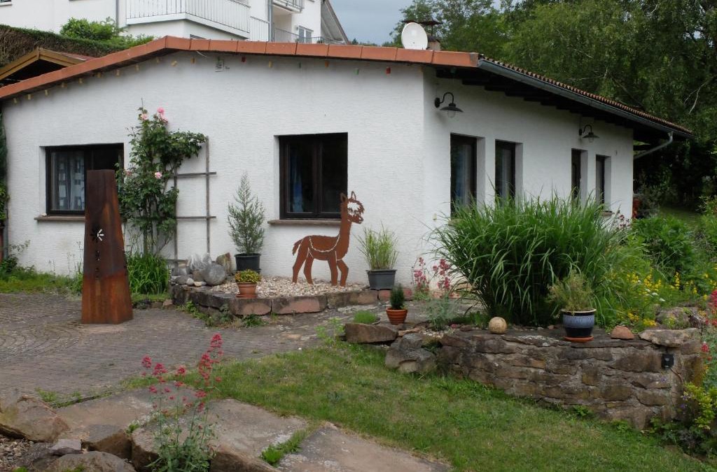 Bad Konig House | Haus Alpaka
