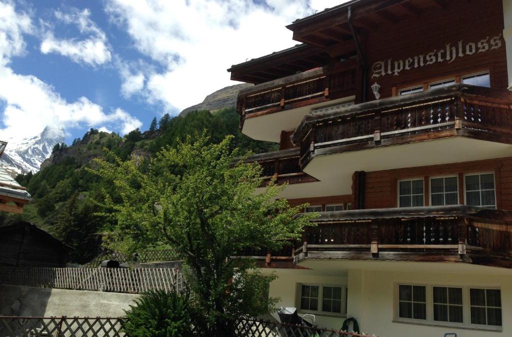 Zermatt Ski Chalet | Haus Alpenschloss