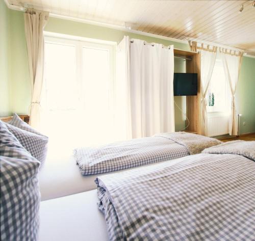 Allershausen House | Haus am Bach - gemütliche Pension