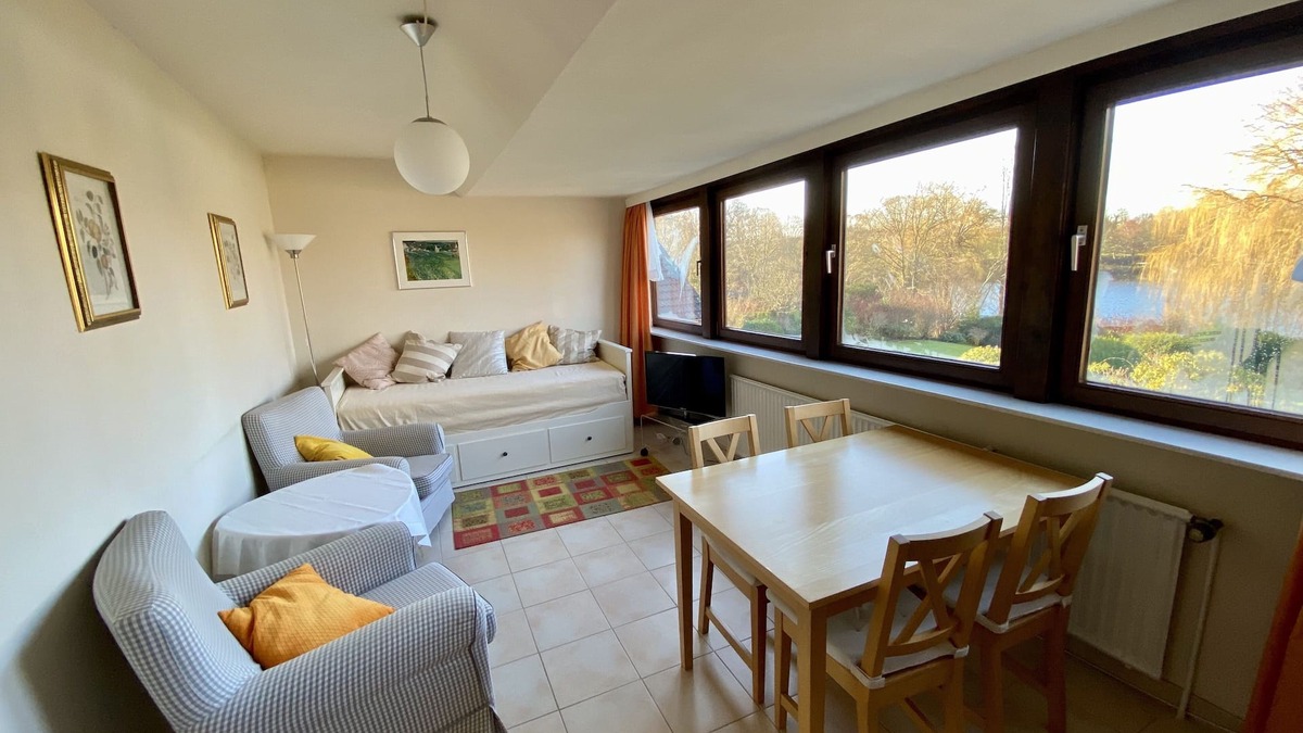 Dornick Apartment | Haus am Kleinen Plöner See, vacation apartment on the left