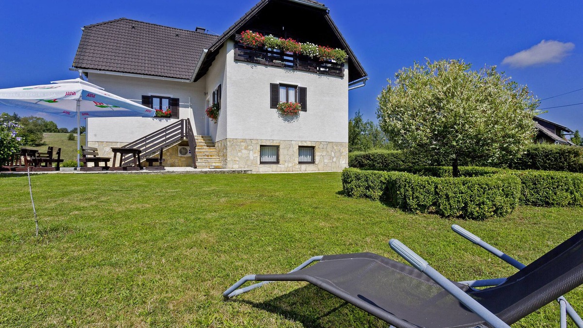 Korana Apartment | Haus Anna in Rastovača - Plitvicer Seen/Haus Anna in Rastovača - Appartement für 2 Personen