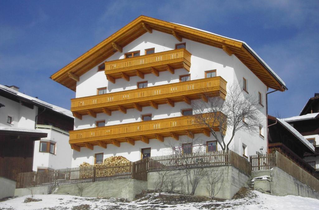 Serfaus Apartment | Haus Bergwelt-inklusiv Super Sommer Card