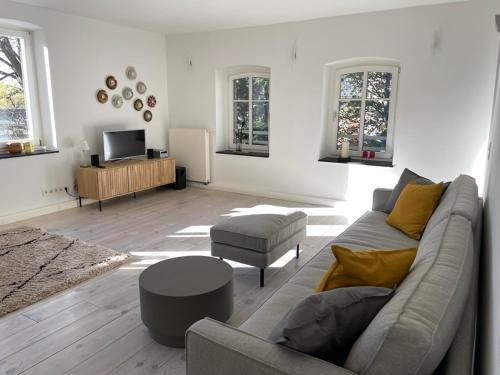 Solingen Apartment | Haus mit Türmchen