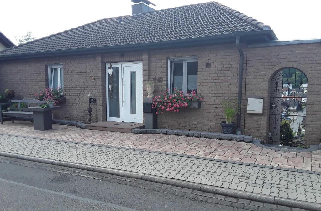 Momlingen Apartment | Haus Sonnenblick