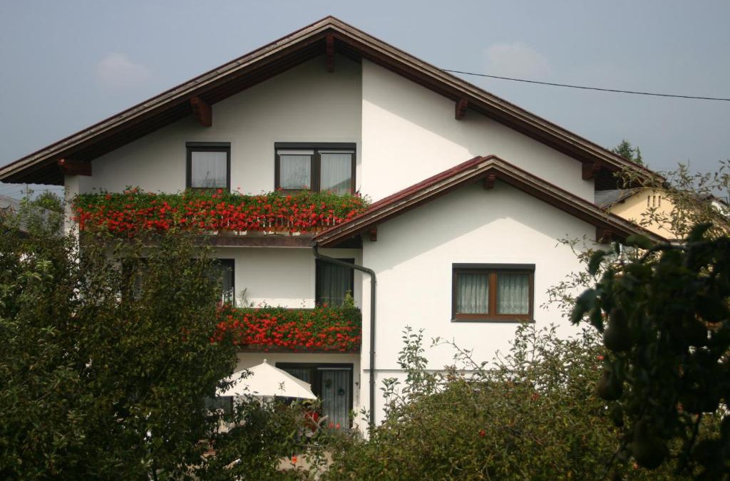 Obernberg am Inn Bed & Breakfast | Haus Stuttgart