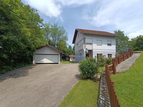 Cardacani Apartment | Haus Viktoria near Banja Luka