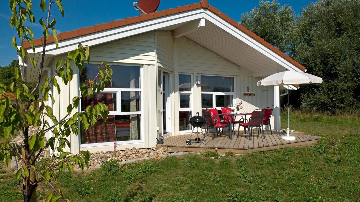 Insel Poel House | Haus Vogelparadies - In a peaceful location, directly on the Salzhaff with a vie