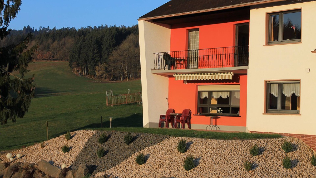 Mullenborn Apartment | *Haus Weitblick*in an idyllically beautiful landscape