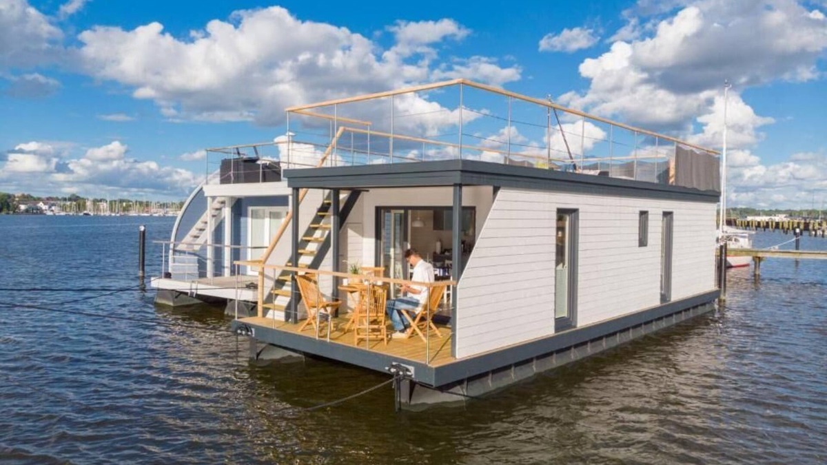Schleswig-Flensburg District Boat Rental | Hausboot Aegir für 5 Pers. mit Dachterrasse in Schleswig am Ostseefjord Schlei