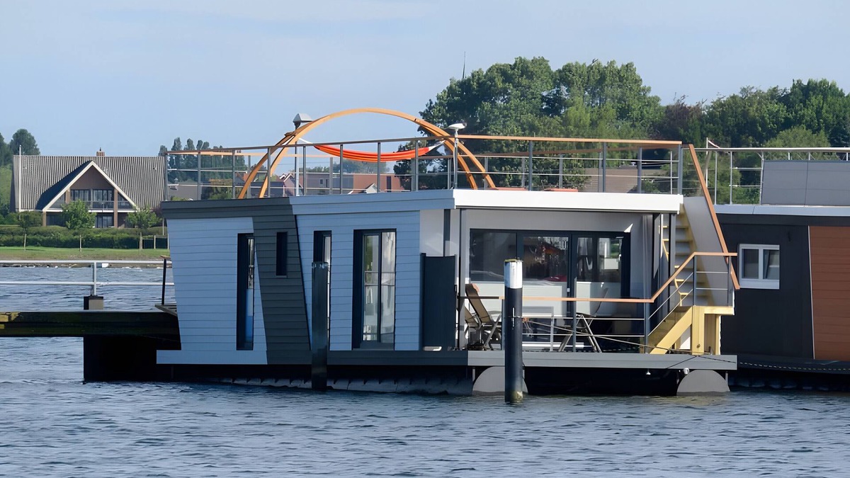 Ostholstein Boat Rental | Hausboot für 5 gäste mit 50m² in fehmarn