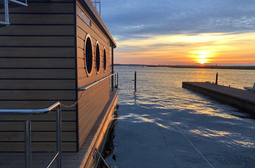 Wendtorf Boat Rental | Hausboot Fjord Luna mit Biosauna in Wendtorf