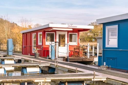 Merzig Boat Rental | Hausboot im Yachthafen Merzig