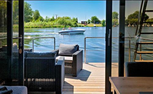Weyhe Apartment | Hausboot La Mare Seeblick
