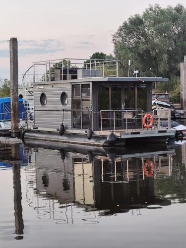 Municipality of Hattem Apartment | Hausboot Lucky