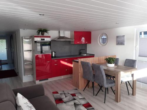 Wangerland Boat Rental | Hausboot Optima