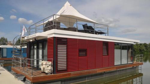 Godelheim Boat Rental | Hausboot Scarlett - LP5