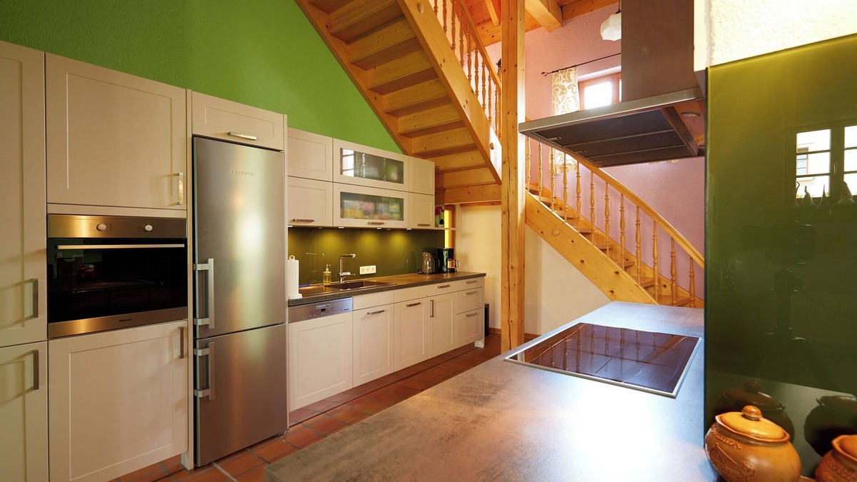 Loffingen Apartment | Haushälfte mit Saunabenutzung, 285qm, Wintergarten, 2 Schlafzimmer, max. 6 Personen