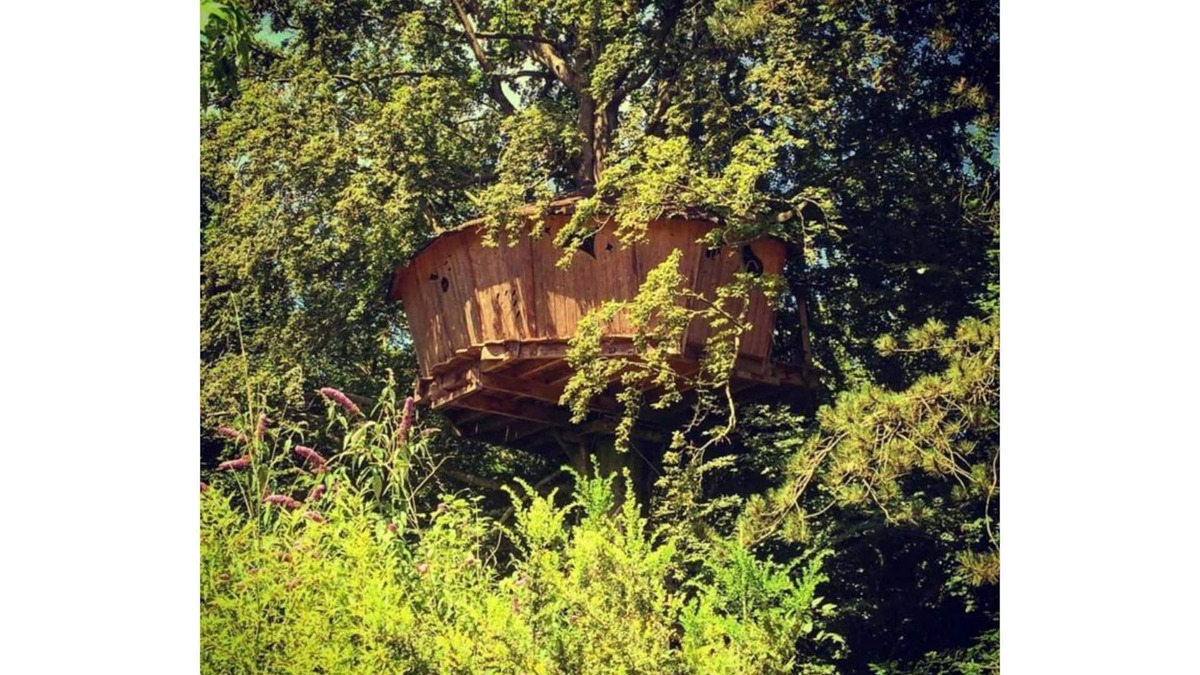 Wail House | Haut-Perchée cabin at 16m