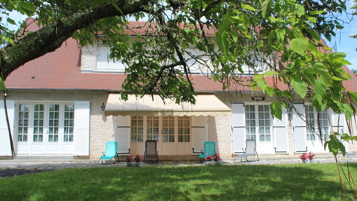 Hautefort House | HAUTEFORT Holiday house in Black Perigord