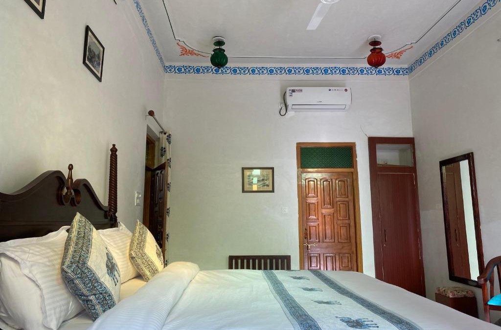Menar House | Haveli Gokul Niwas, Talawada Near Sitamata SAnctuary, Chittorgarh.