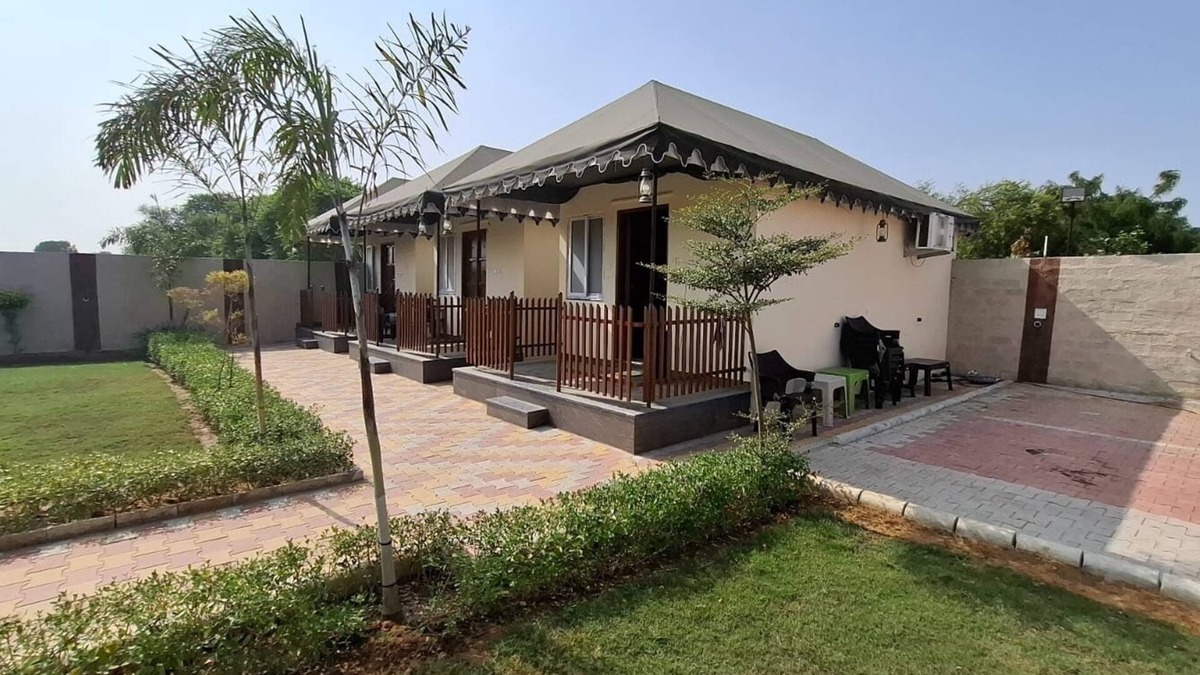 Jaipur District Other | HAVELI RESORT FARMnn3-bedroom farmhouse in marvelous Hathod with AC, WiFi