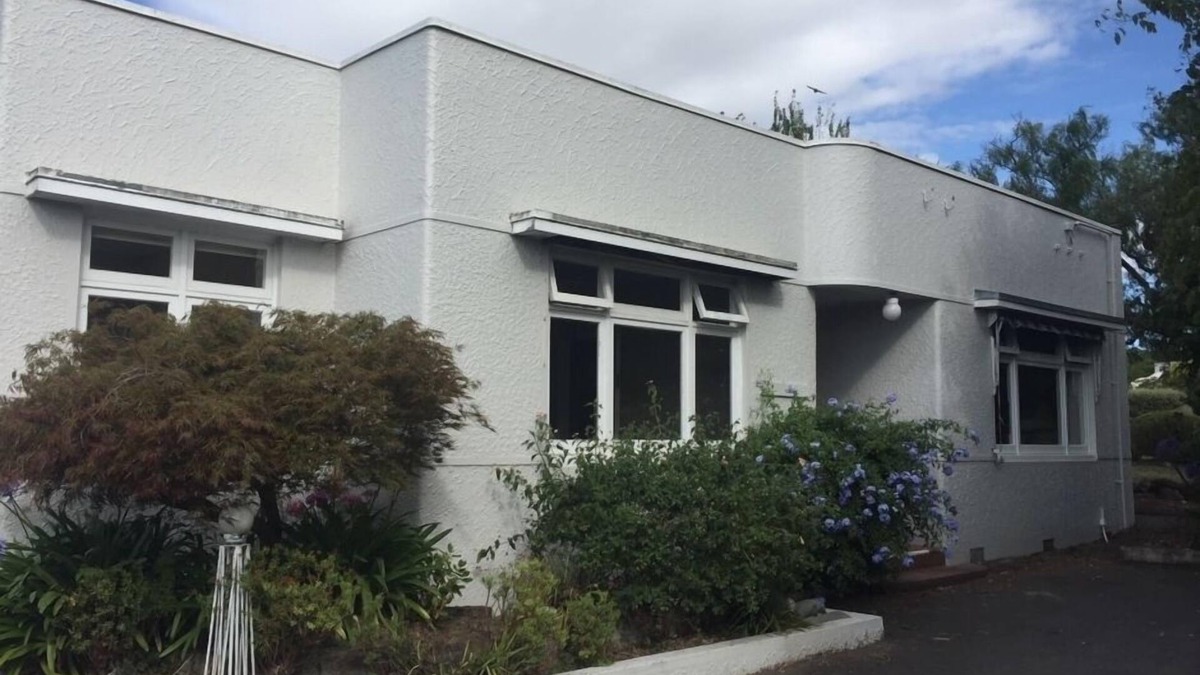 Havelock North House | Havelock North Holiday Home, Deco on Duart