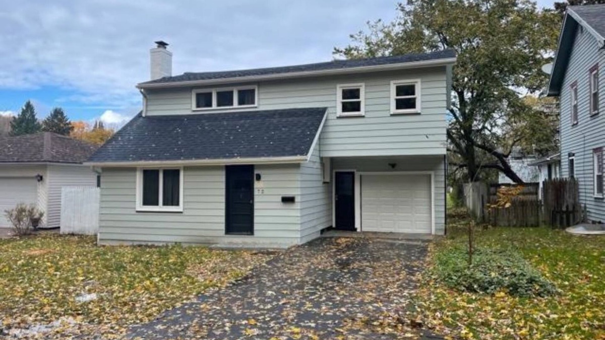 Sea Breeze House | Haven Breeze - Dazzling home near Lake Ontario, beach & relaxing walking trails