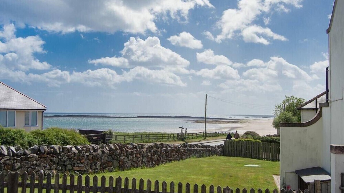Newton by the Sea Cottage | HAVEN COTTAGE, family friendly in Low Newton-By-The-Sea