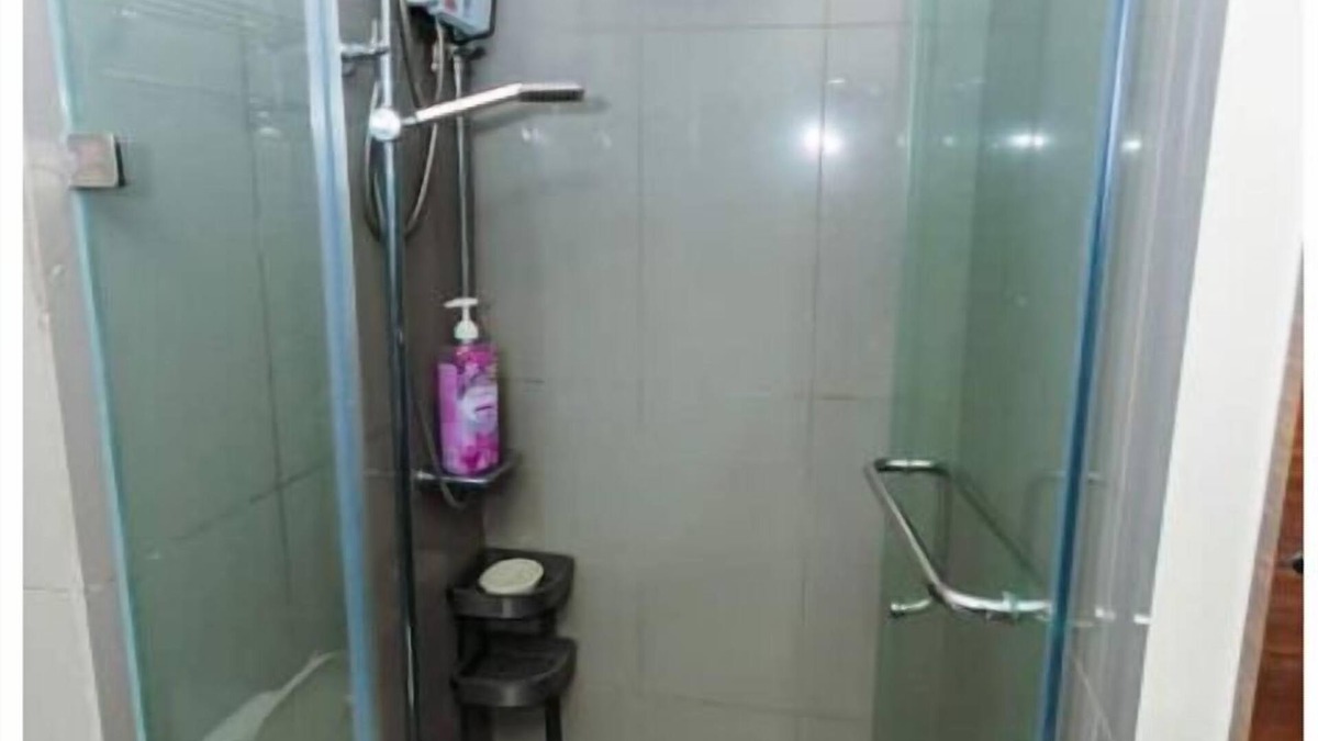 Legazpi Village Apartment | Haven & Humor: Cozy Meets Cool Makati Gym Swim 300