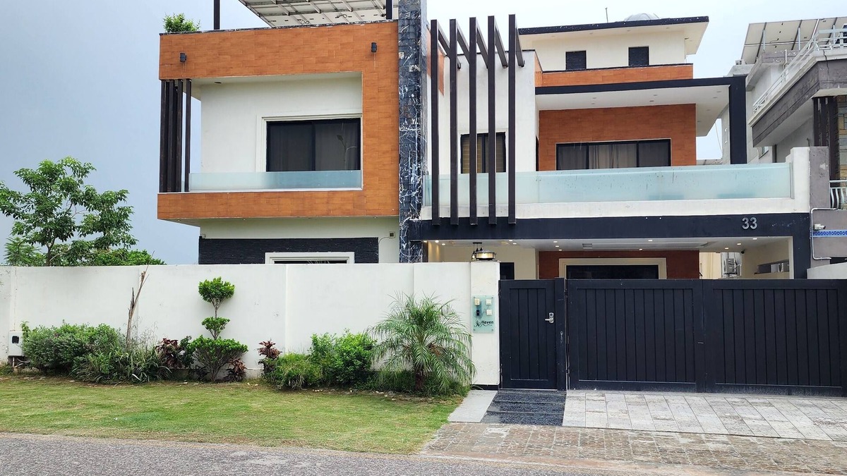 Islamabad House | Haven Lodge, 7BR stylish holiday home with hot tub & mountain view