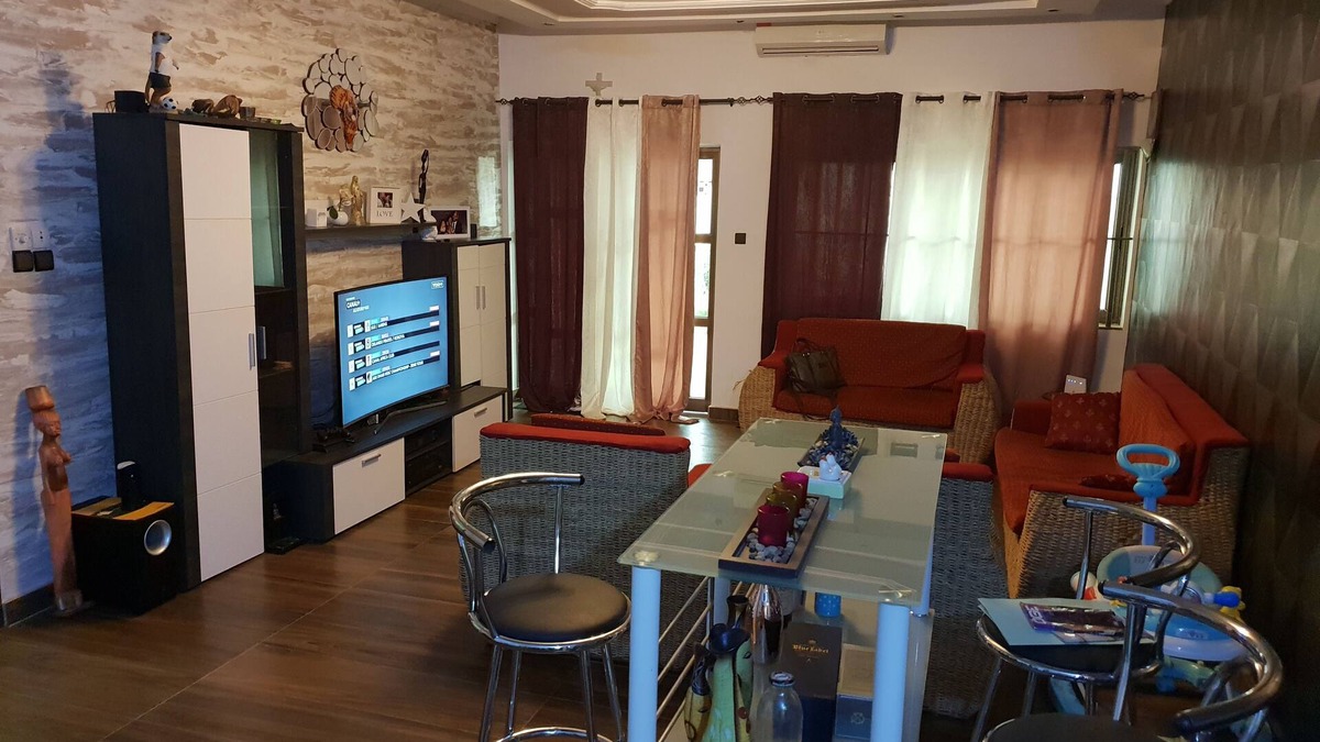 Abomey-Calavi Villa | HAVEN OF PEACE
