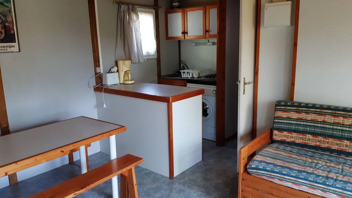 Villeneuve d'Aveyron House | Haven of peace close to tourist attractions in the Lot and Aveyron valleys