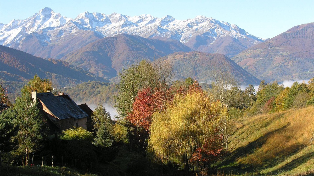 Oust House | Haven of peace opposite Mont Valier 2838 m