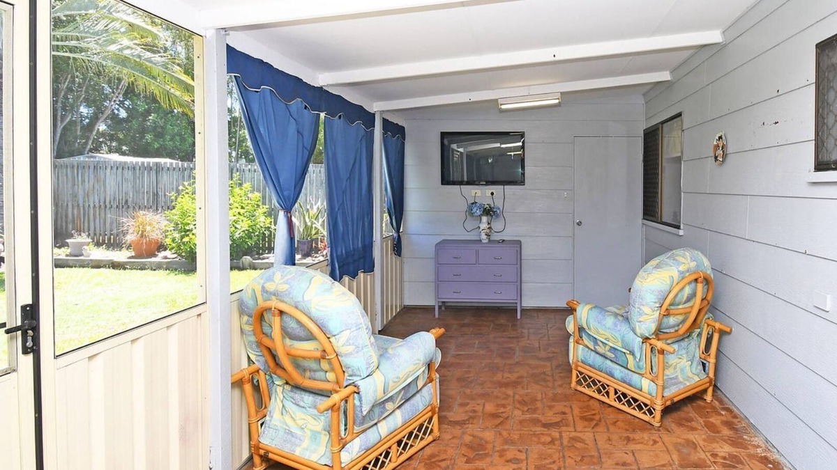 Point Vernon House | Haven On The Point only streets away from the beach