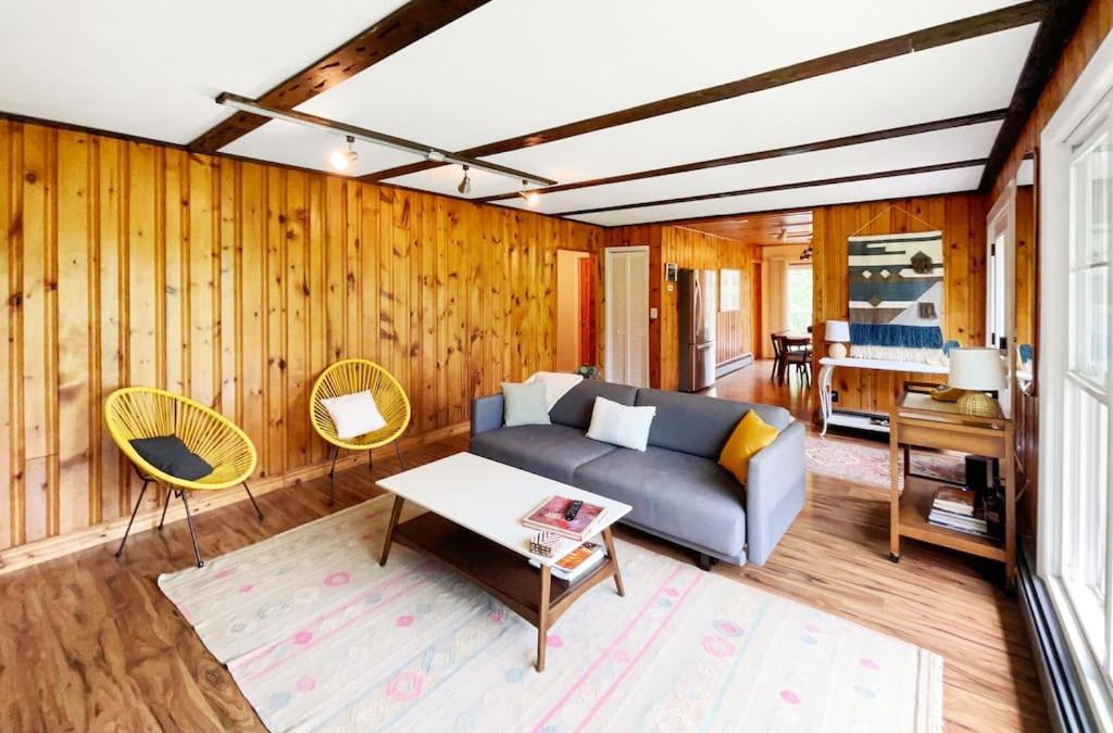 Kerhonkson House | Haven Retreat in Catskills w Hot Tub & Bar Hall