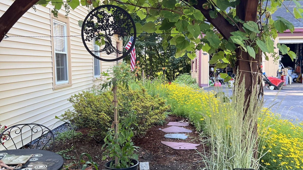 Madbury Apartment | Havenhill: A cozy farmhouse apartment near UNH, Dover, Portsmouth, and beaches