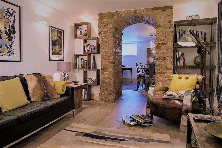 Woburn Bed & Breakfast | Havisham House