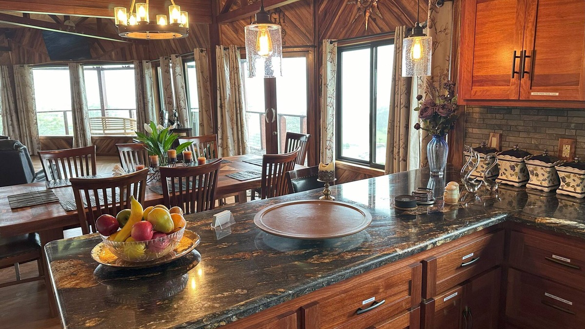 Paukaa Bed & Breakfast | Hawaii Magic Skies Farmstay