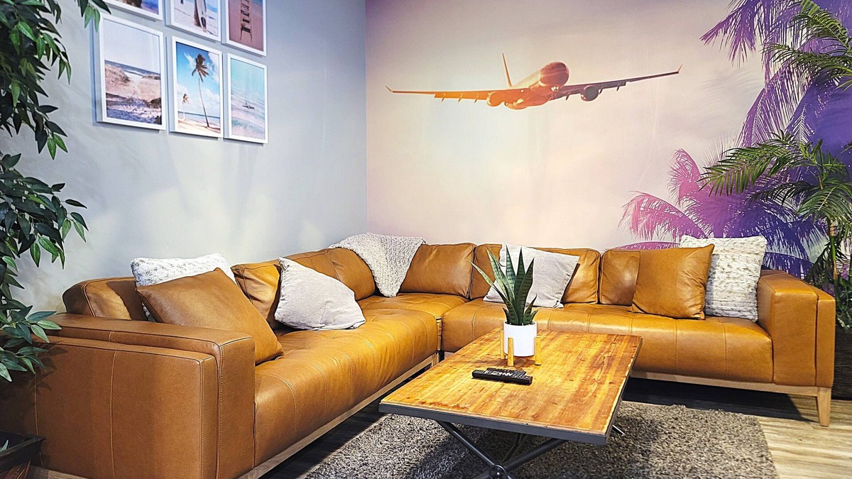 Winnipeg House | ❤️ Hawaii-Peg ❤️ Designer House