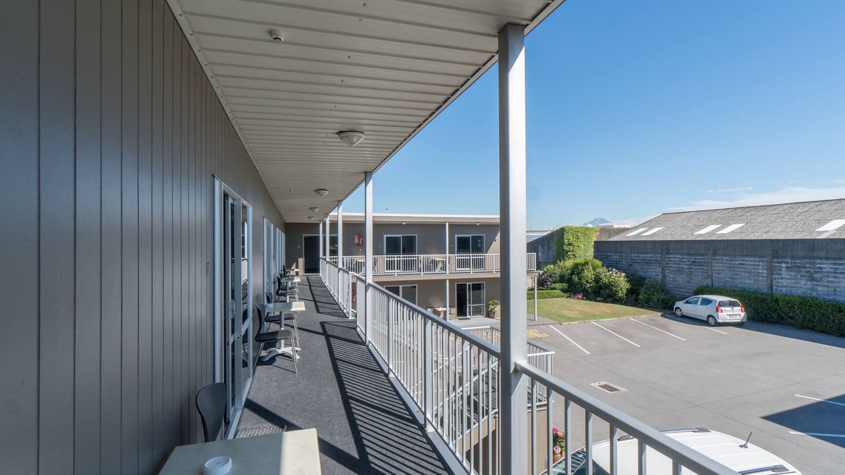 Hawera Hotel | Hawera Central Motor Lodge