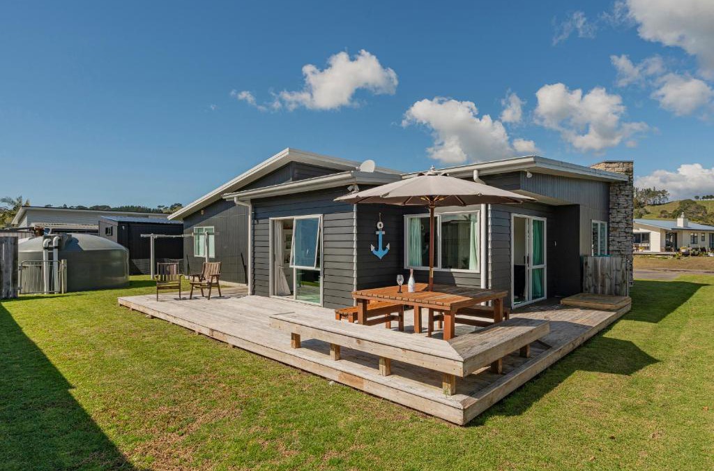 Cooks Beach House | Hawk Hill Getaway - Cooks Beach Holiday Home