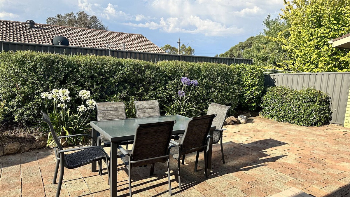 Hawker House | Hawker BnB - Pet Friendly - All pets are welcome