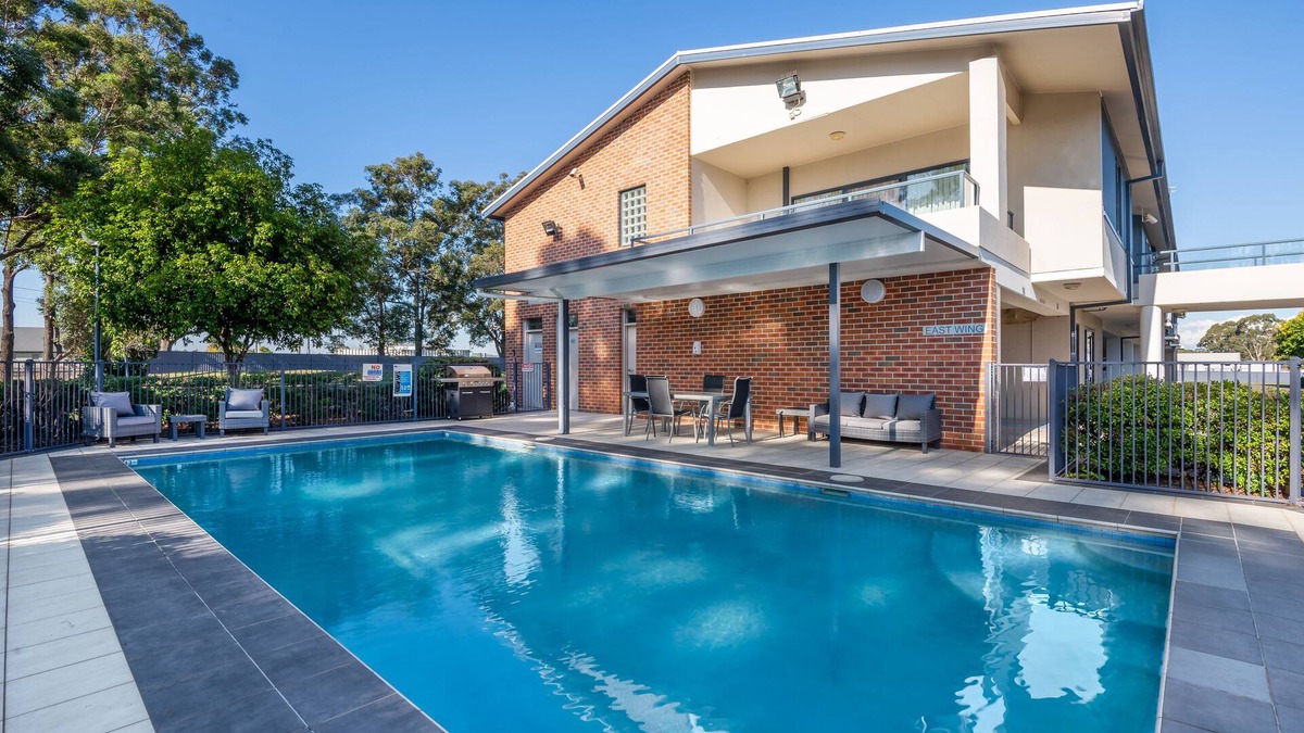 Clarendon Hotel | Hawkesbury Race Club Motel