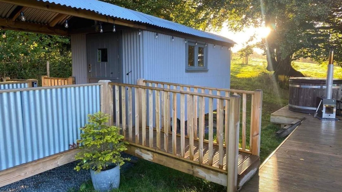 Knowstone Apartment | Hawkings Hideaway Knowstone