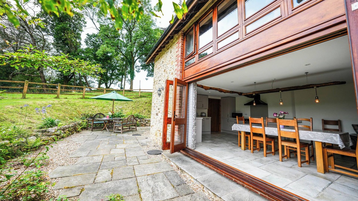 Axminster Cottage | Hawley Farm Self Catering Holiday Accommodation