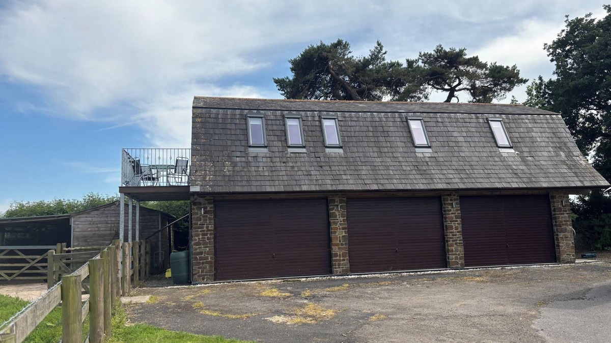 Riddlecombe Cottage | HAYES LODGE COACH HOUSE, pet friendly in Dolton