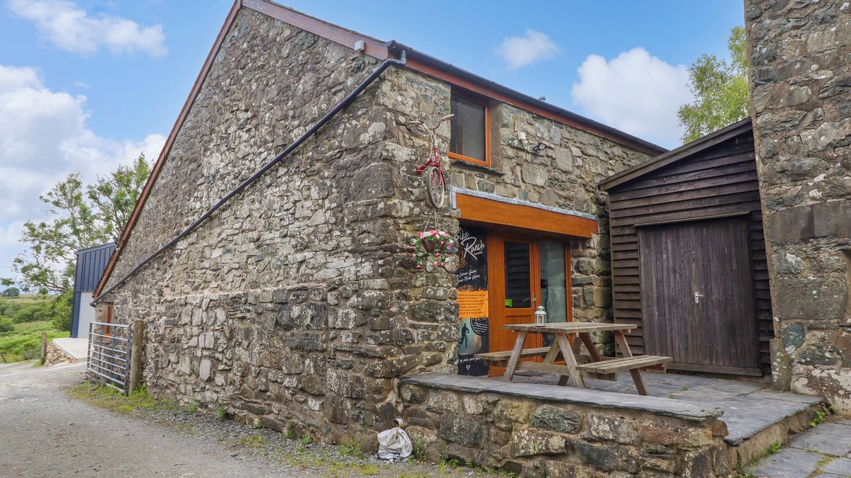 Snowdonia National Park Area Cottage | HAYLOFT BARN, pet friendly, character holiday cottage in Trawsfynydd